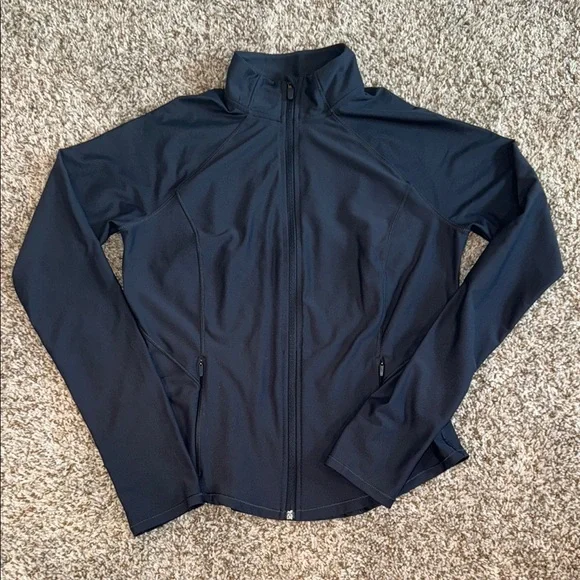 Old Navy Activewear Set - Picture 2 of 9